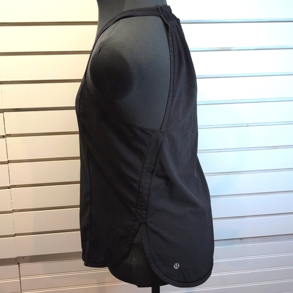 LULULEMON Black Lasercut In a Flash Singlet Athletic Tank Top Size M - Picture 7 of 10